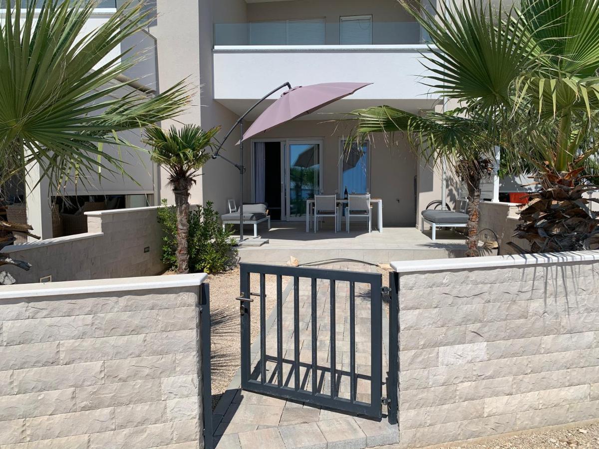 Apartment Garden Mandre Exterior foto